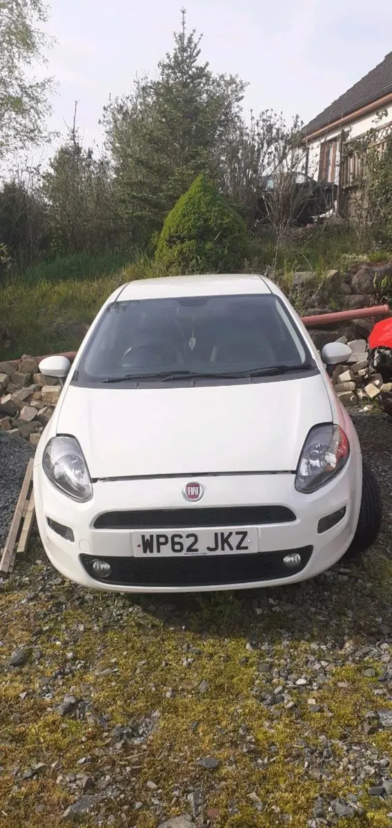 2012 Fiat Punto 1.2 petrol parts only!! - Image 3