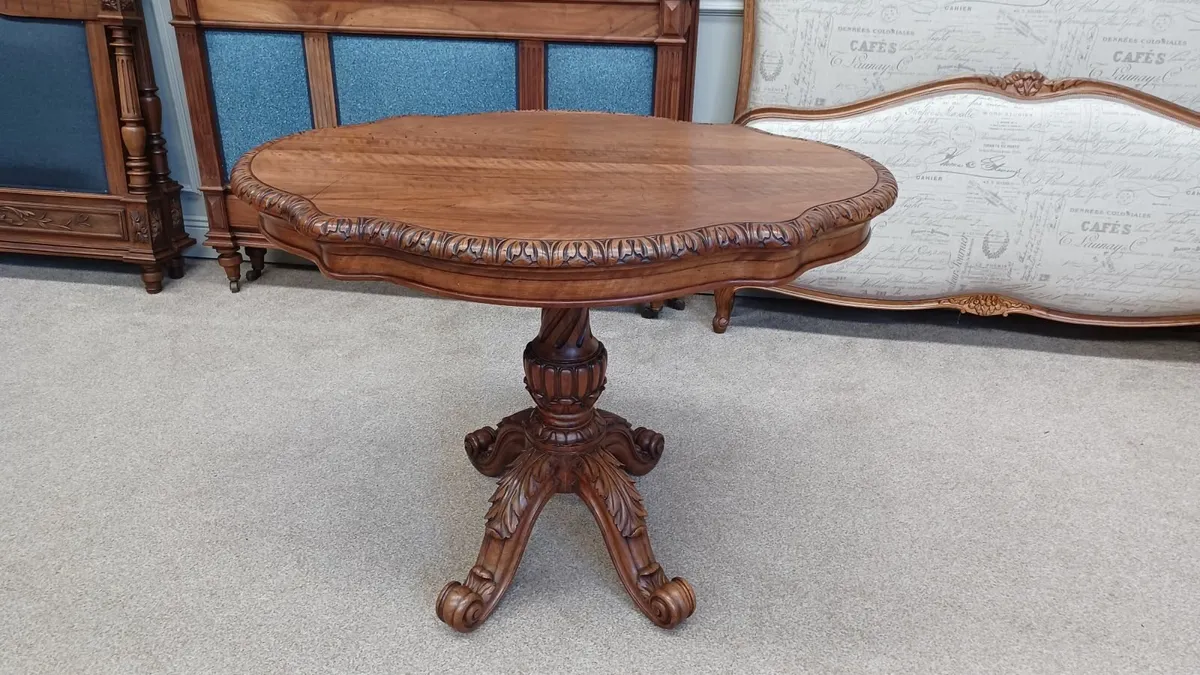 French antique  violon  pedestal  table - Image 1