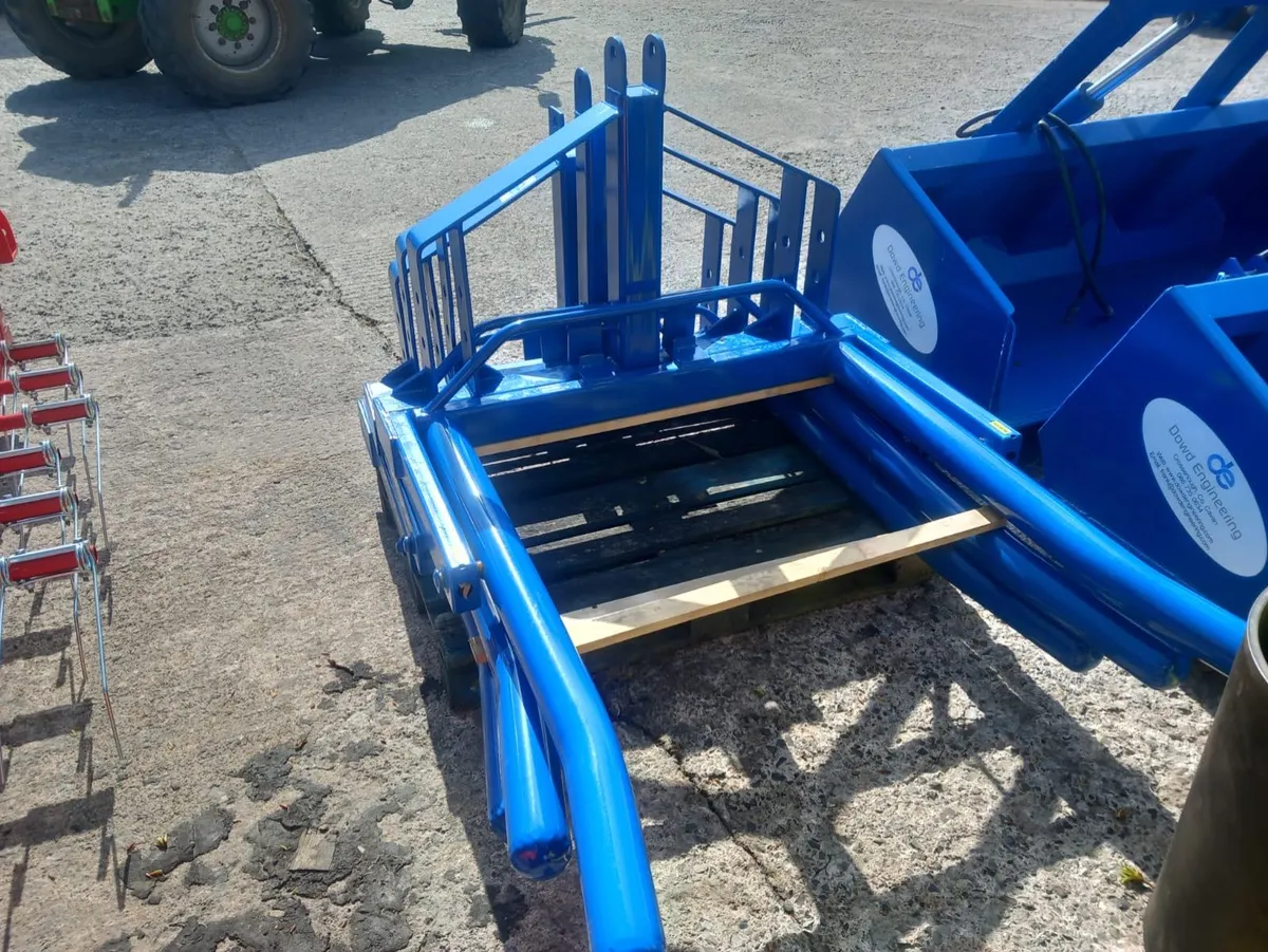 New Dowd single bale lifters - Image 3