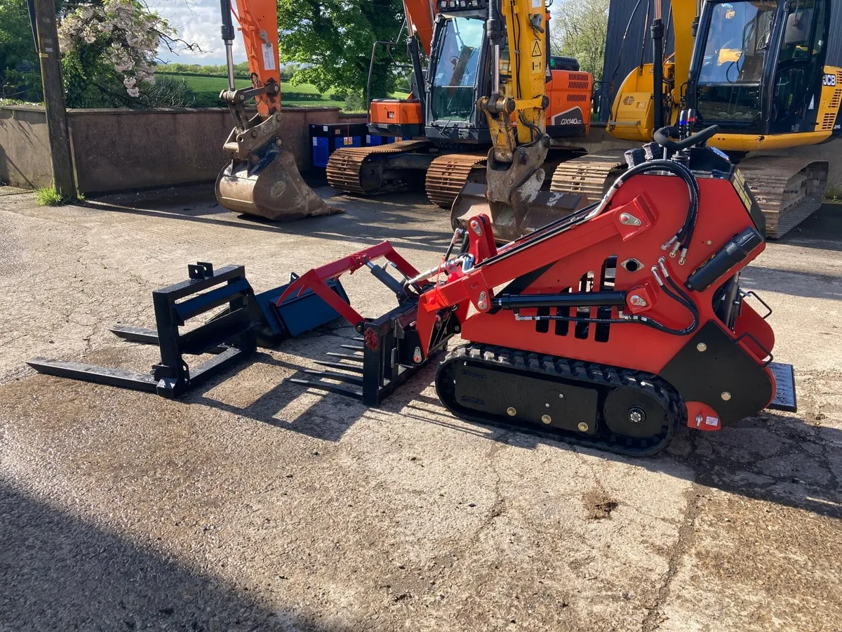 Mini Skid steer HONDA eng loader Robo X  XR860 NEW - Image 1