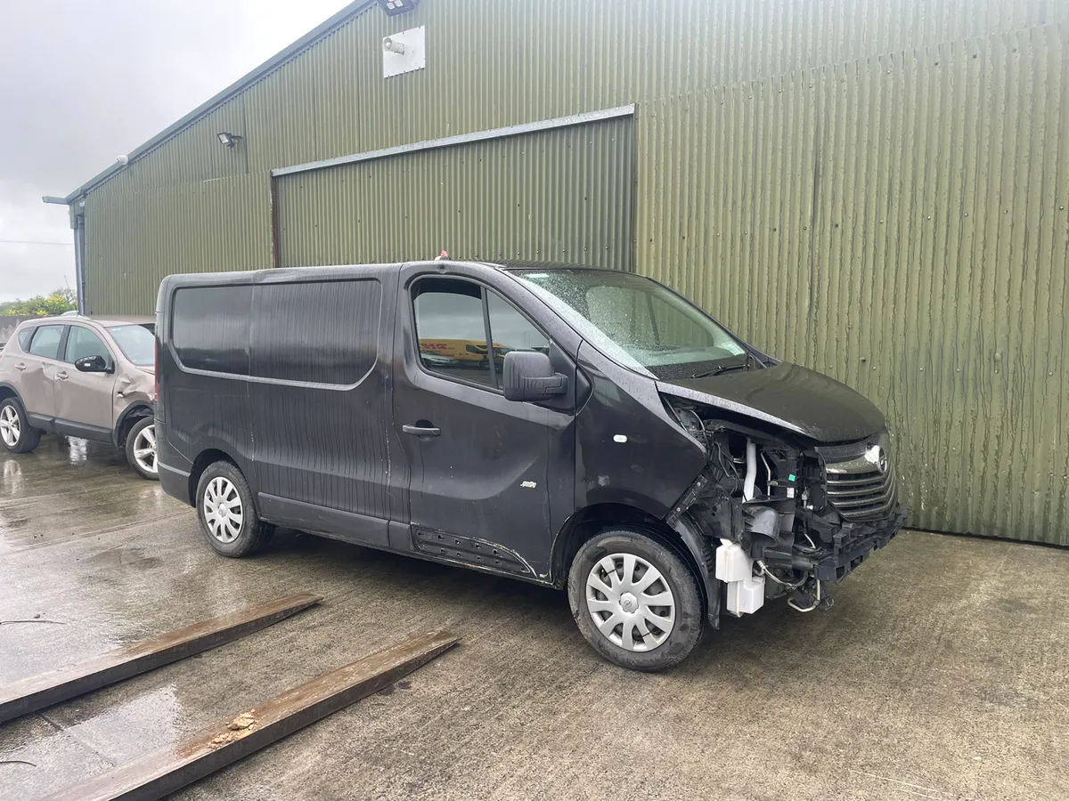 151 opel vivaro 1.6 dci bi turbo for dismantling