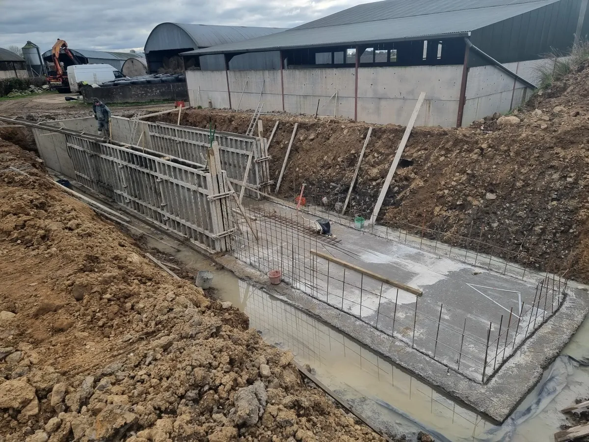 Shuttering/concrete crew - Image 1