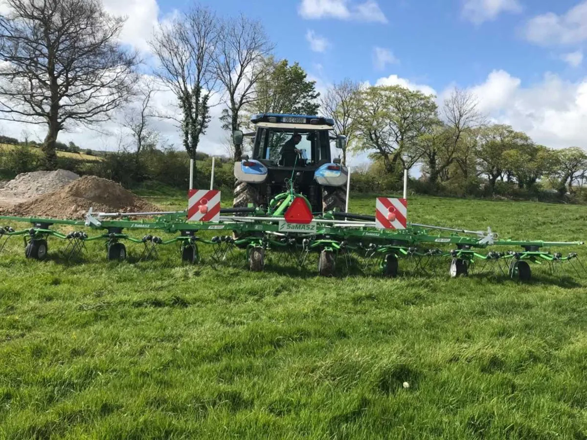 SaMASZ P8-890,  8 Rotor Tedder - Image 1