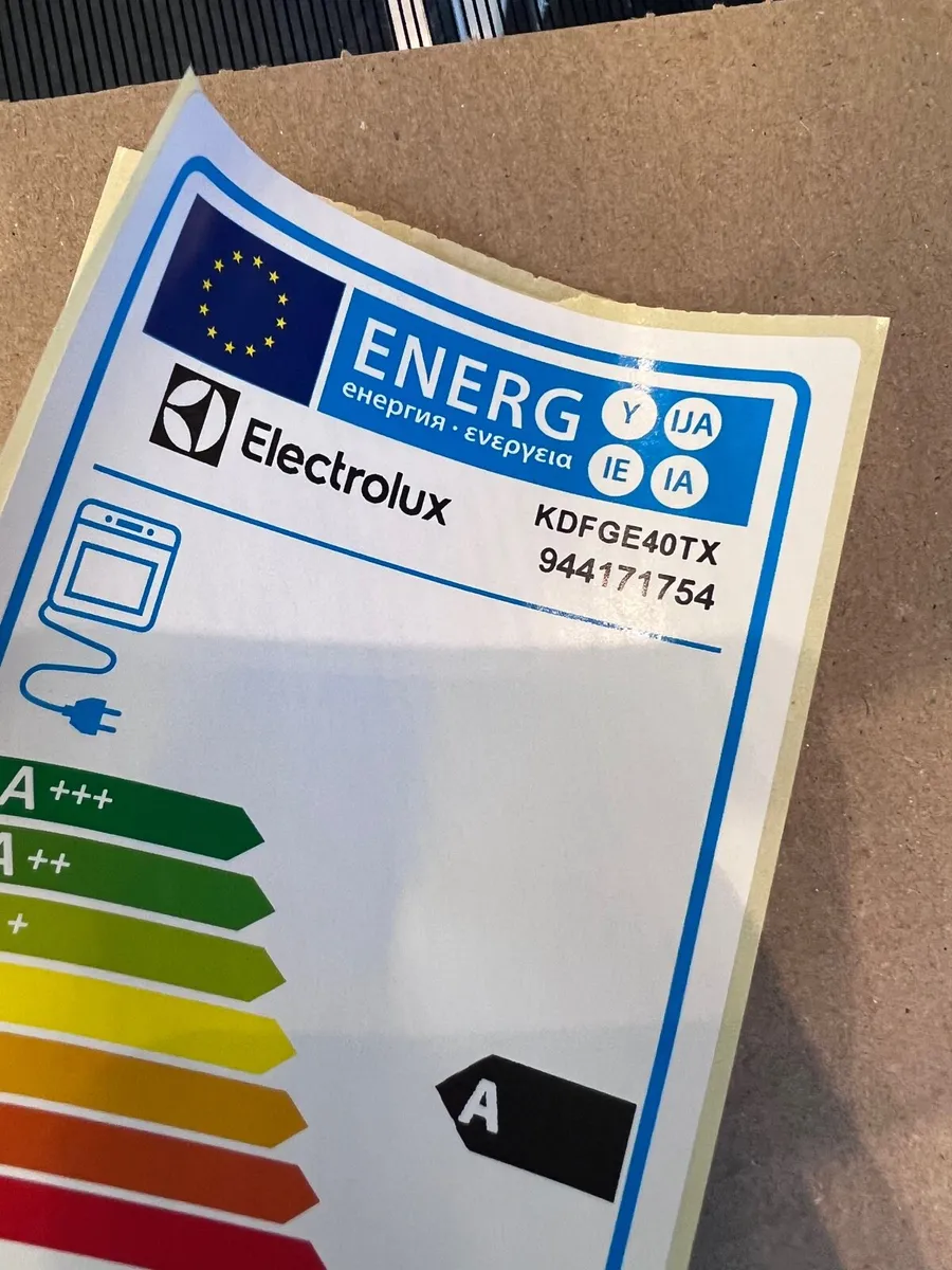 New display model integrated Electrolux oven - Image 3