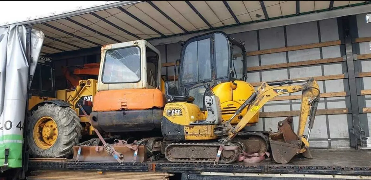 Mini diggers/Jeeps Export - Image 1