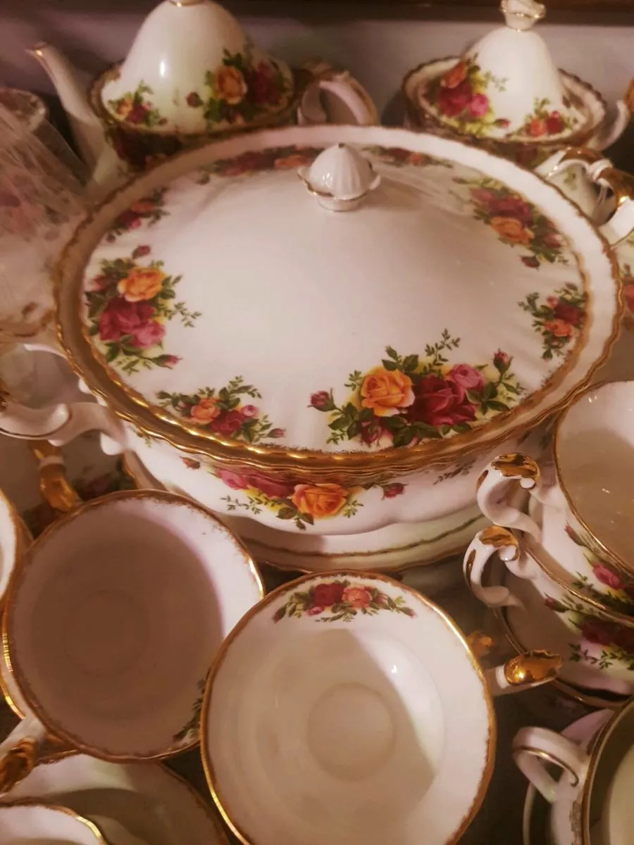 ROYAL ALBERT ORIGINAL STAMP - Image 3