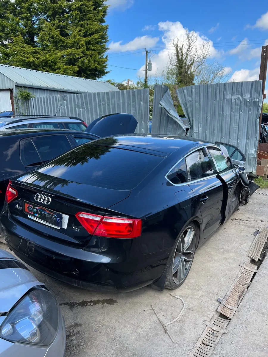 Breaking audi a5 2012 2.0tdi - Image 2