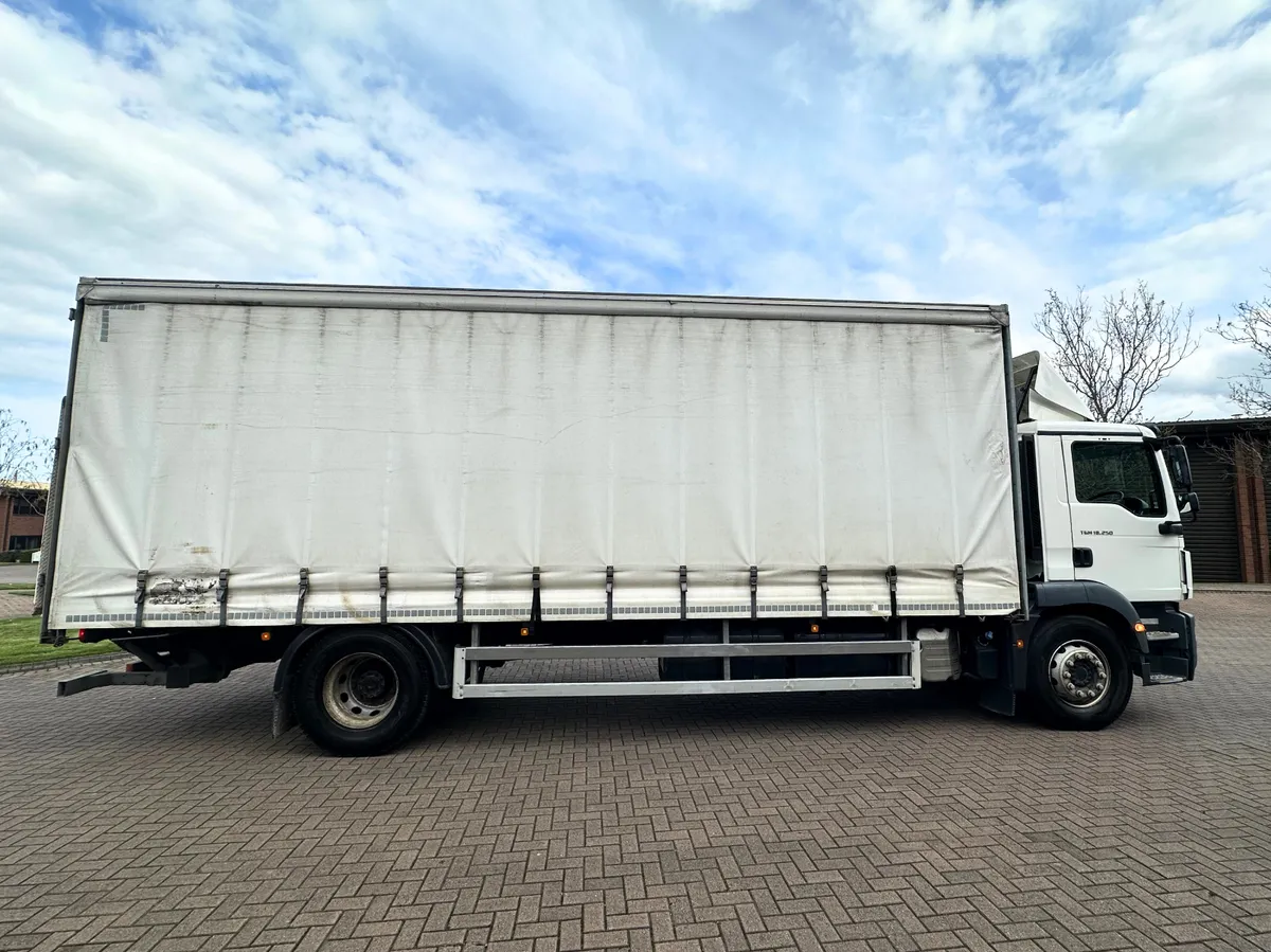 MAN TGM 18.250 TRUCK FOR SALE - Image 3