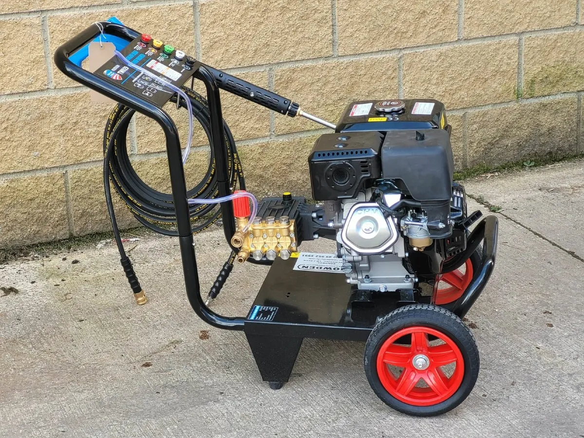 POWER WASHER 11HP 3200PSI-ECONOMY MACHINE - Image 1