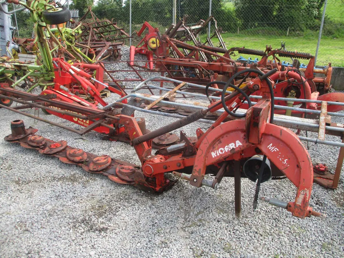 BREAKING FORT AND MORRA MOWERS - Image 4