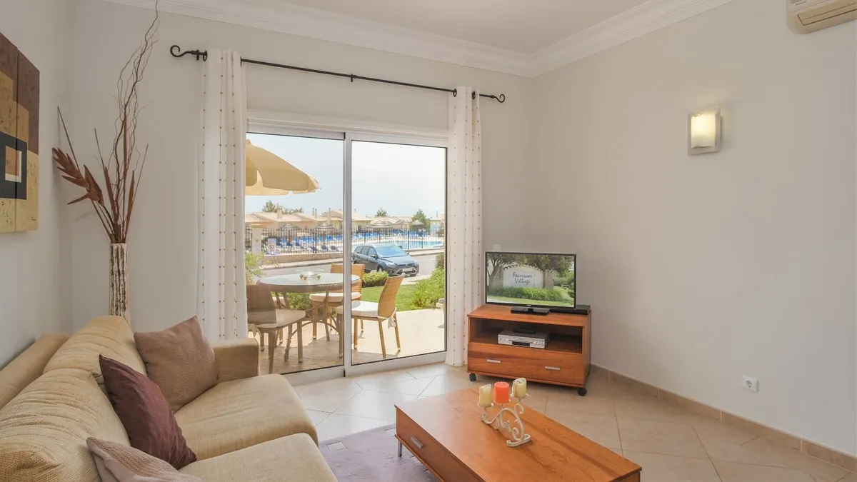 2 Bedroom Apartment Lagos Algarve Portugal - Image 4