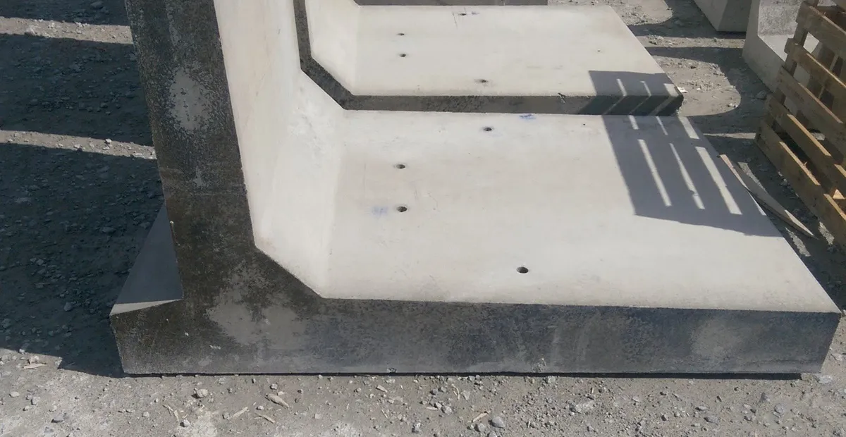 10 Ft High L ShapeBunker Silage Walls - Image 4