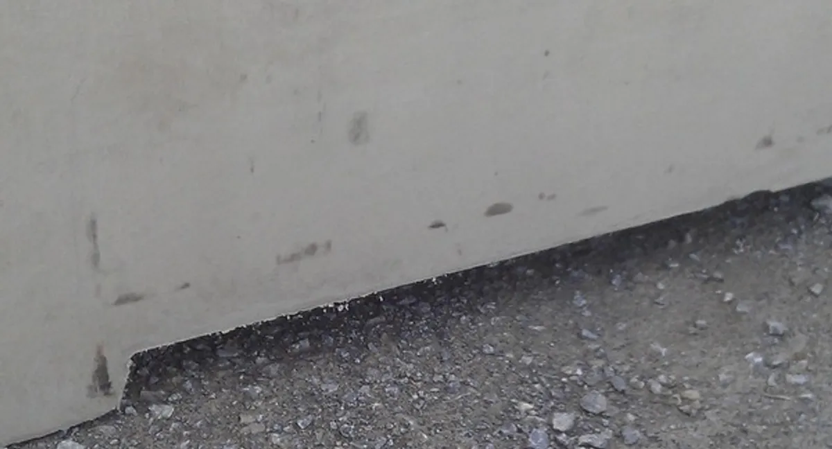 L Shape Feed Trough Barrier Feeder - Image 4