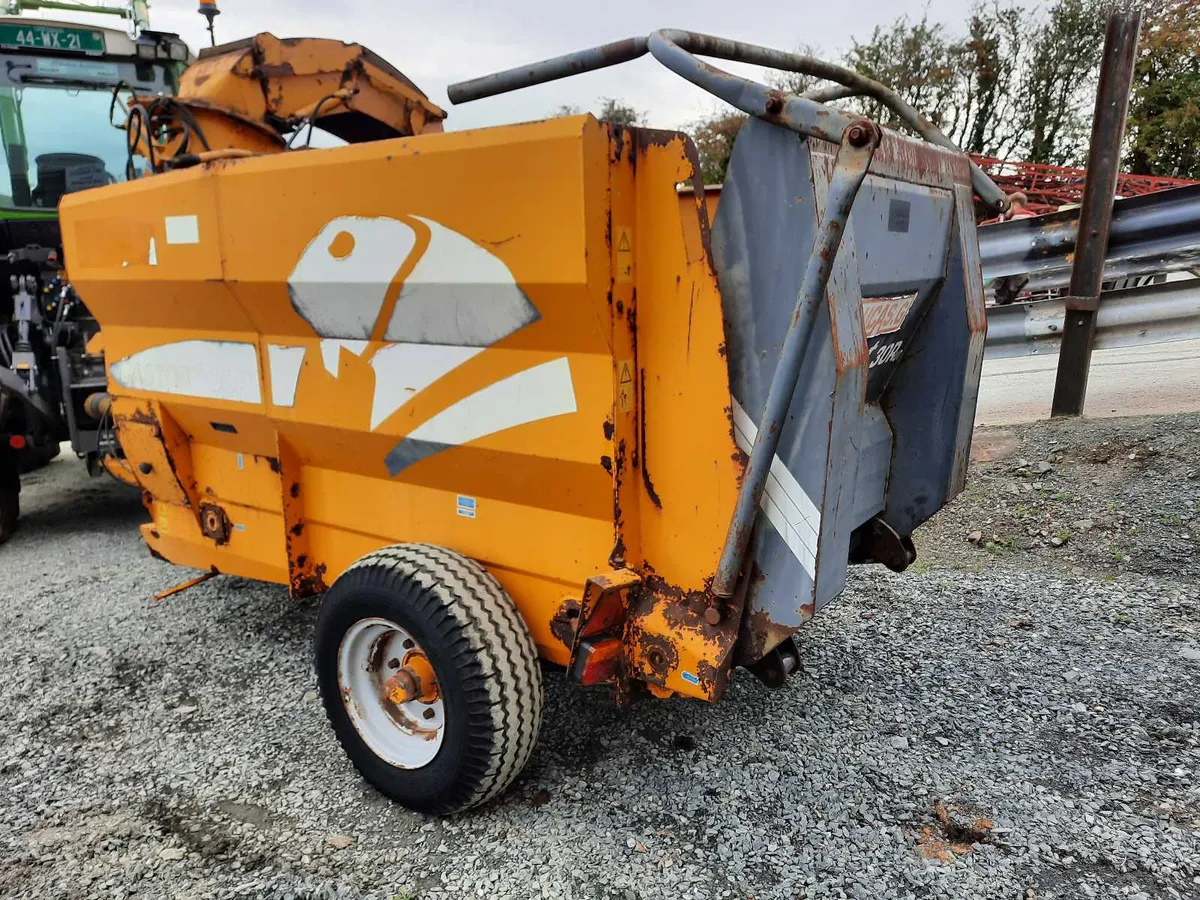 LUCAS CASTOR 30R - €6,500 - No VAT - Image 4