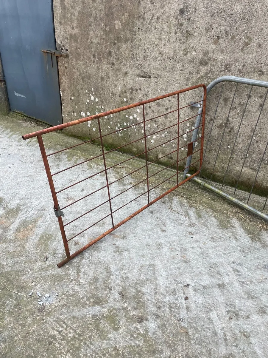 Gates various sizes, railway sleepers for sale - Image 3