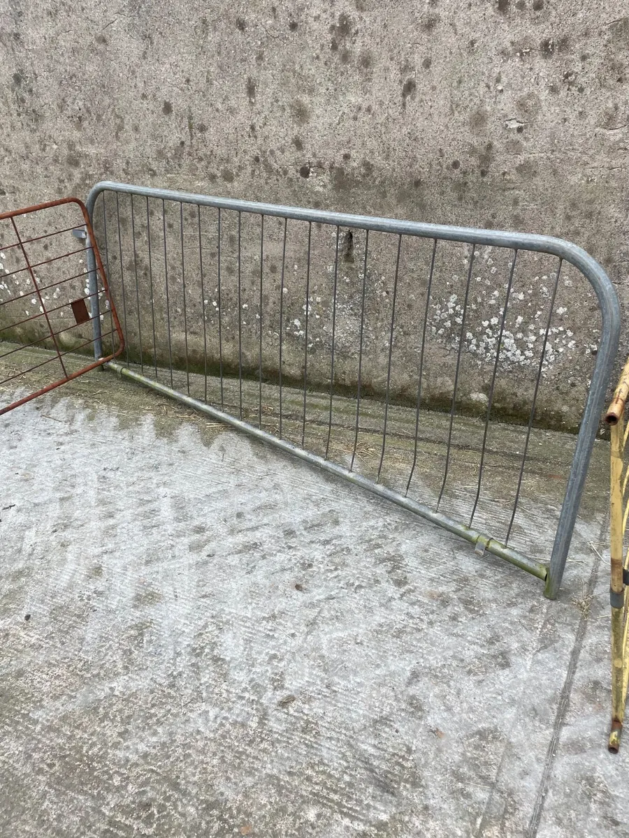 Gates various sizes, railway sleepers for sale - Image 4