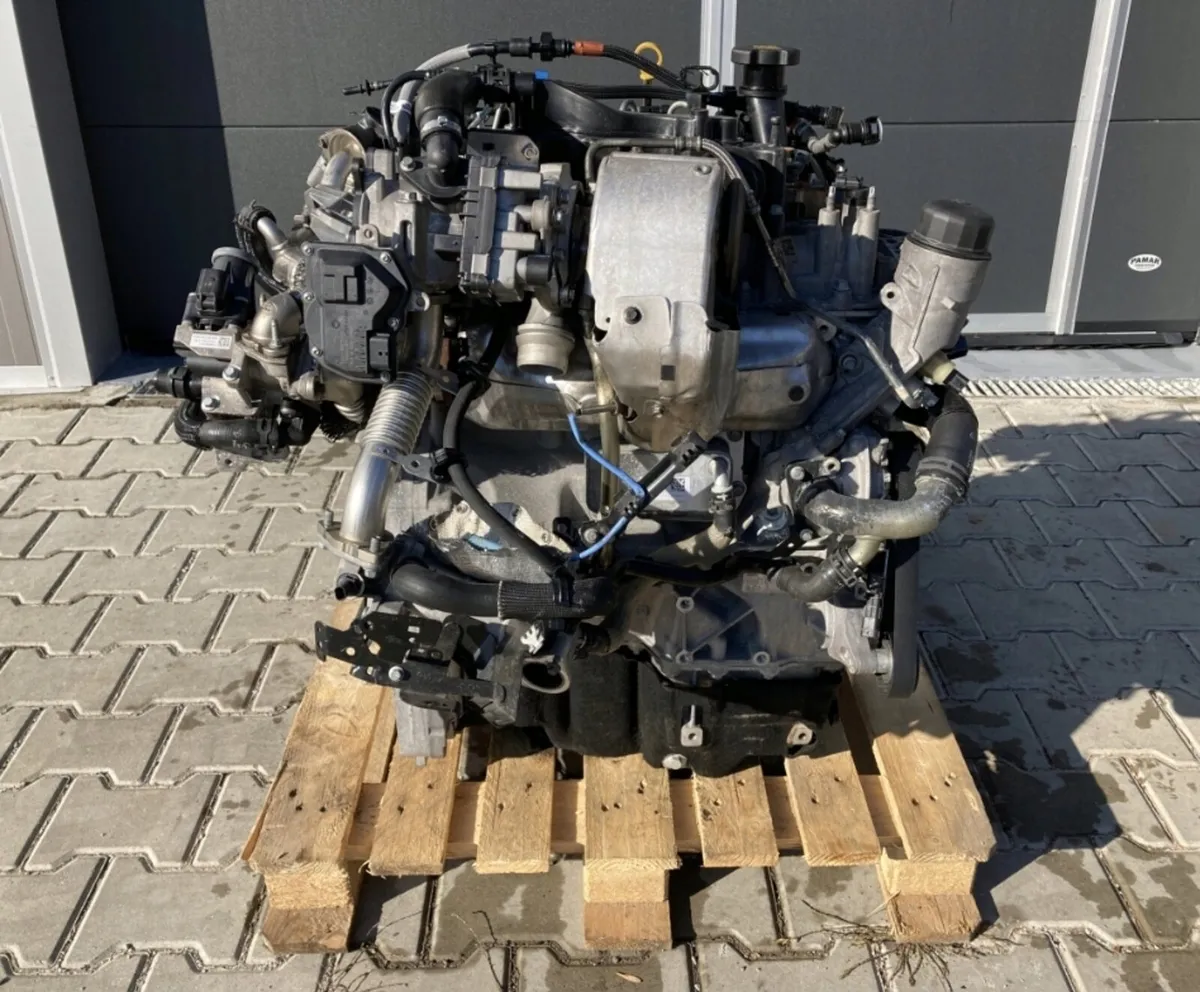 Jaguar  &  Land Rover ENGINES - SUPPLY & FIT - Image 4