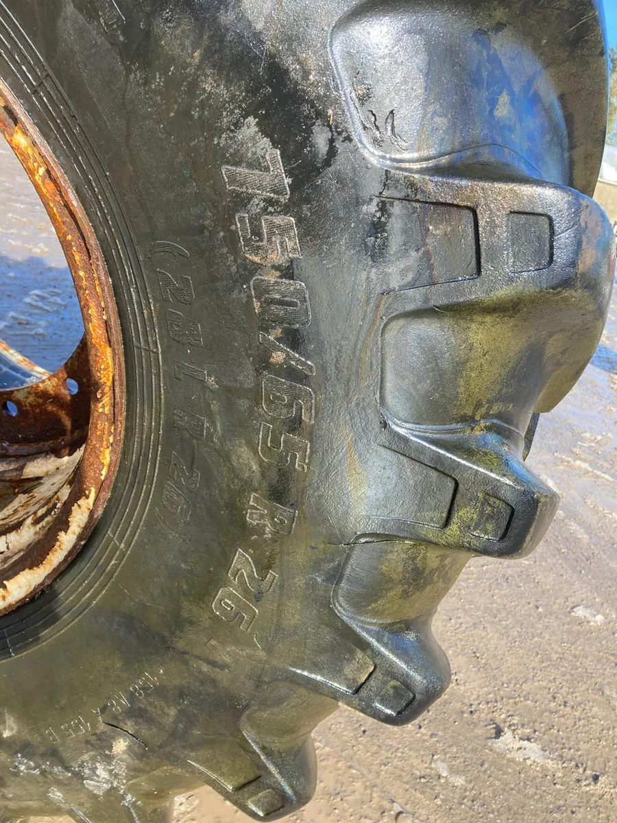 750/65/26 12stud loader wheel - Image 3