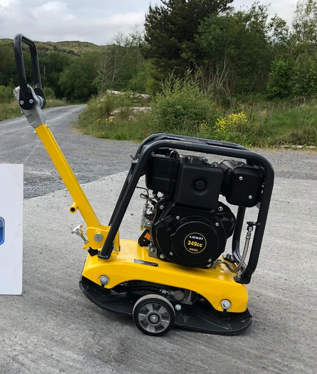 Baumax Wacker Plates. 2 yr warranty. - Image 4