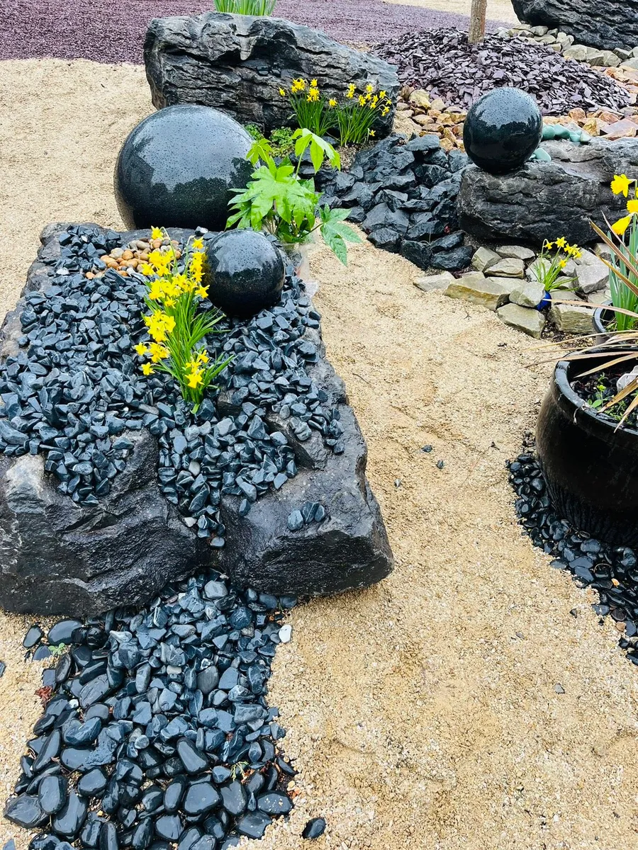 Plum slate stone, cobbles, boulders, beach pebbles - Image 2
