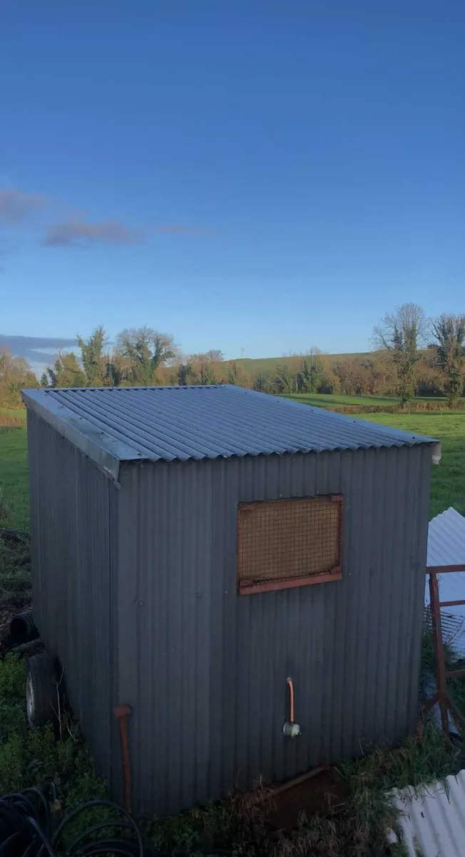 Galvinised Steel Hut - Image 1
