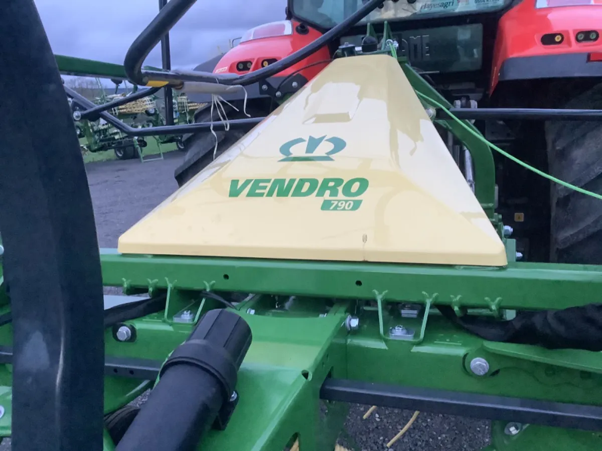 New Krone Vendro 790 Tedder - Image 3