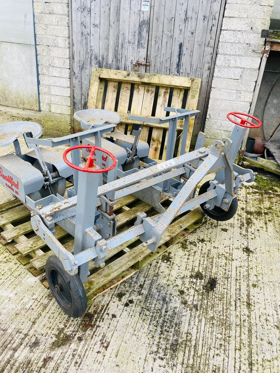 Smallford leek planter - Image 2