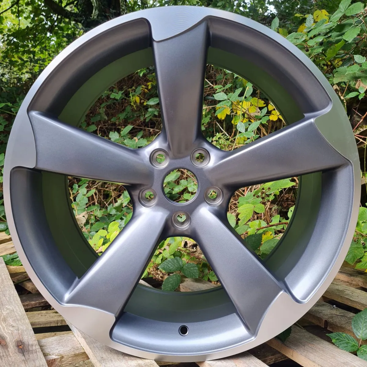 19” deep concave alloys & tyres Ttrs new