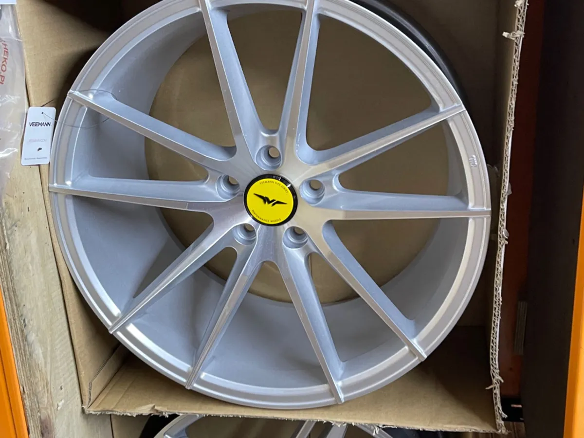 20” Veemann alloys & tyres 5x120