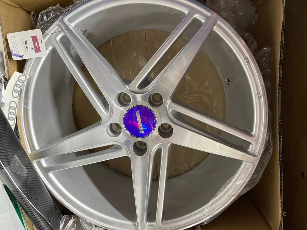 18” Veemann Vfs31 8.0” all round & tyres new 5x112