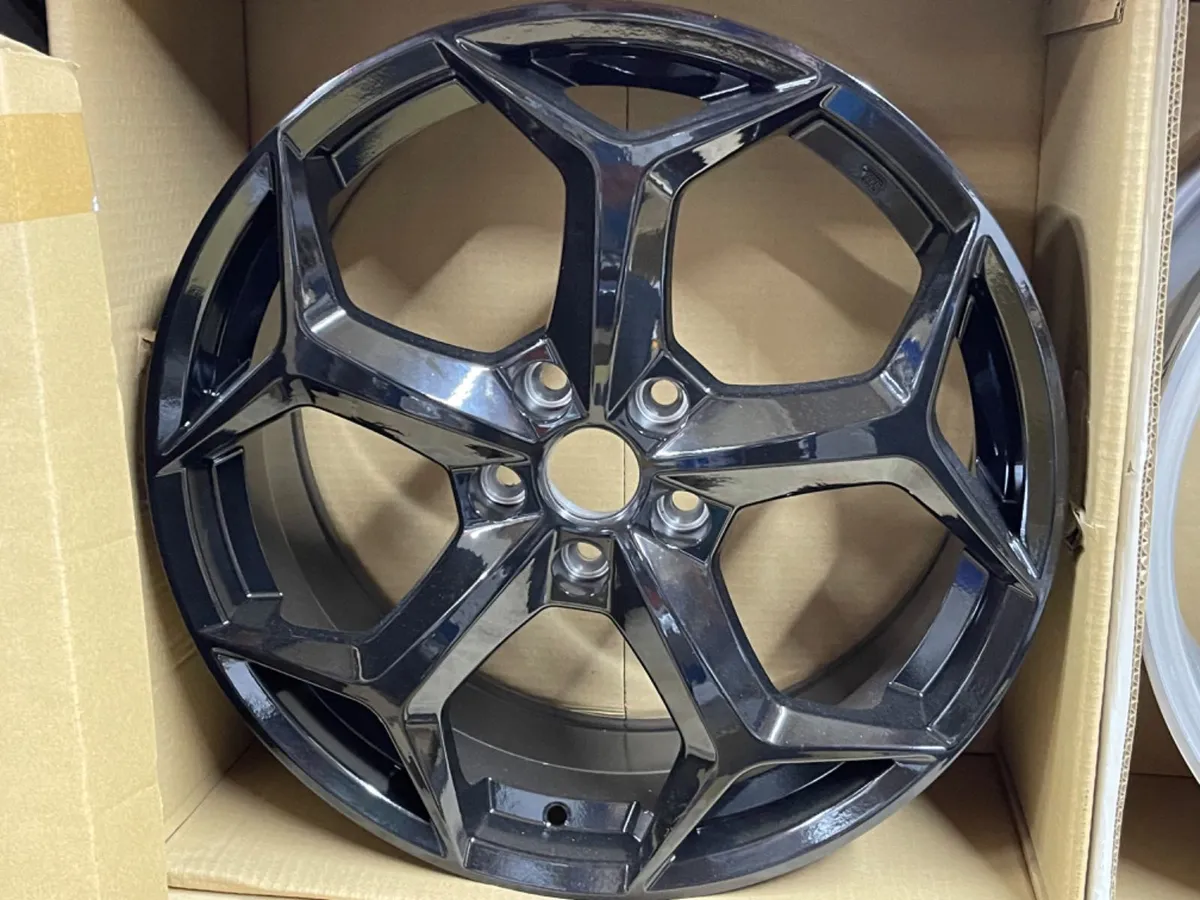 18” ford st gloss black 5x108