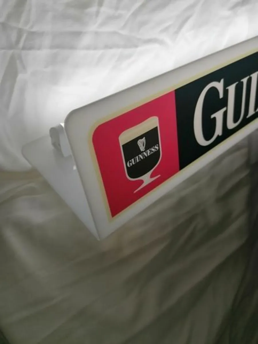 Collectable Guinness Shelve Light Up Sign - Image 4