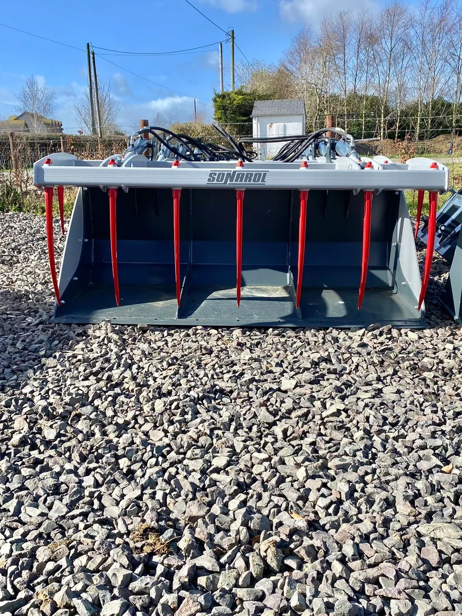 1.25 ,1.5 , 1.8 Sonarol Bucket grabs, tine grabs. - Image 3