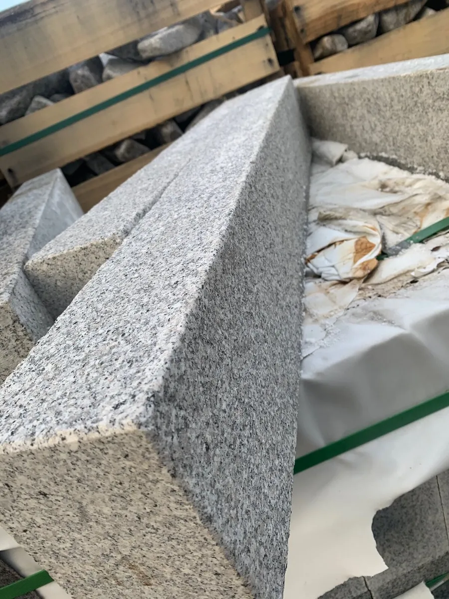 Granite kerbs - Image 3