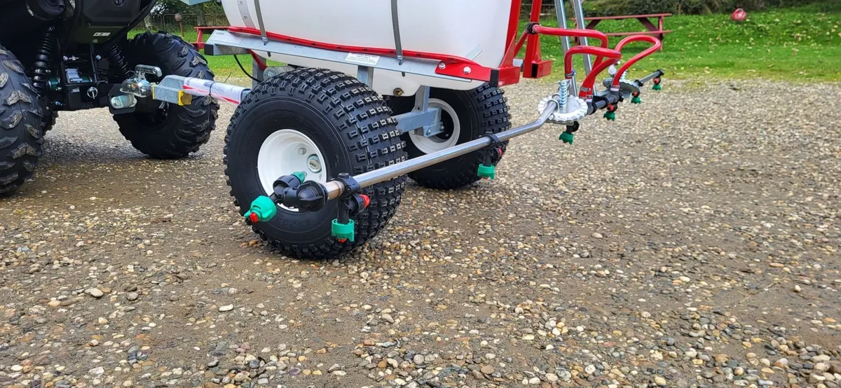 LOGIC TS400 TRAILED SPRAYER WITH 3 METRE BOOM - Image 3