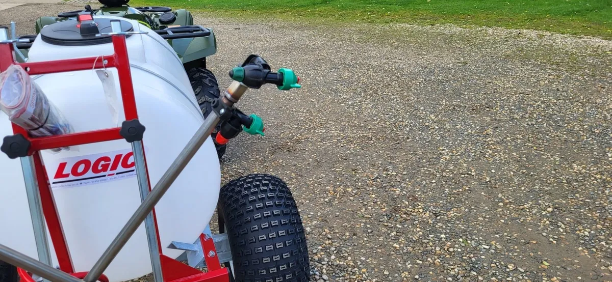 LOGIC TS400 TRAILED SPRAYER WITH 3 METRE BOOM - Image 4