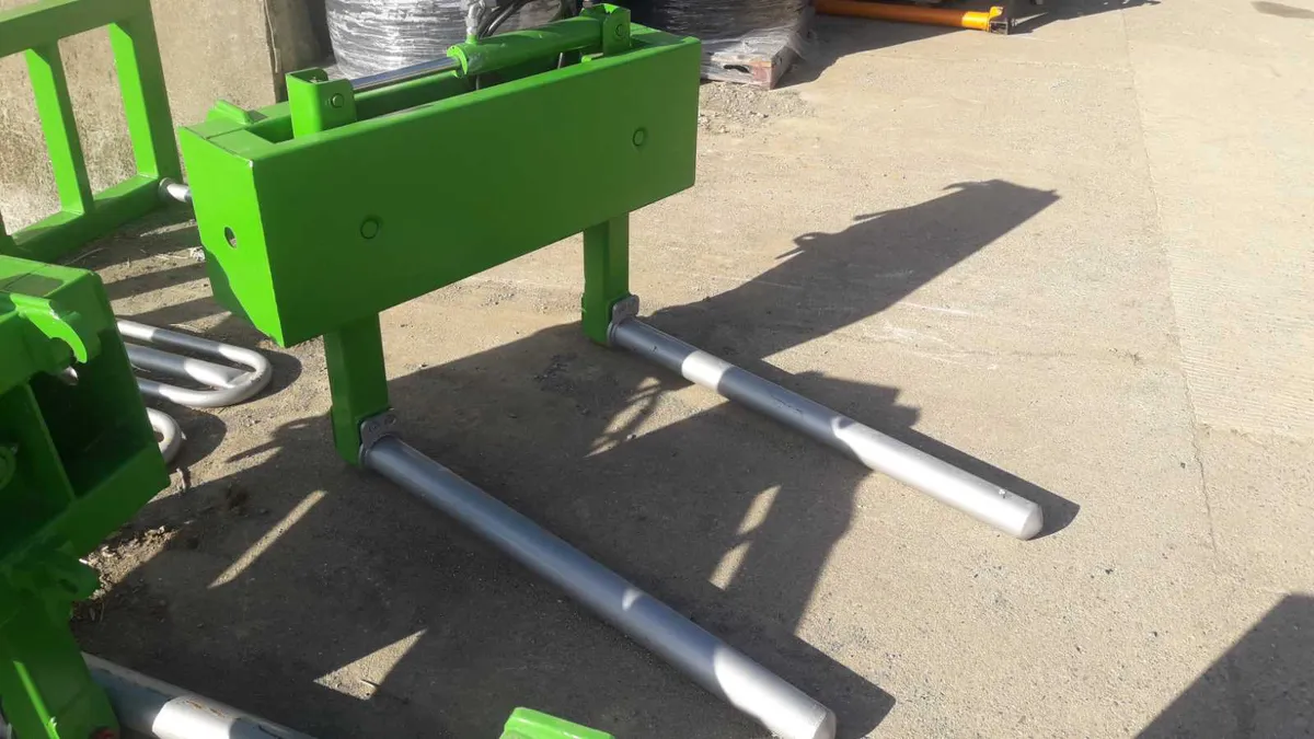 Bale handlers for sale.   Scully Rohan Quicke - Image 4