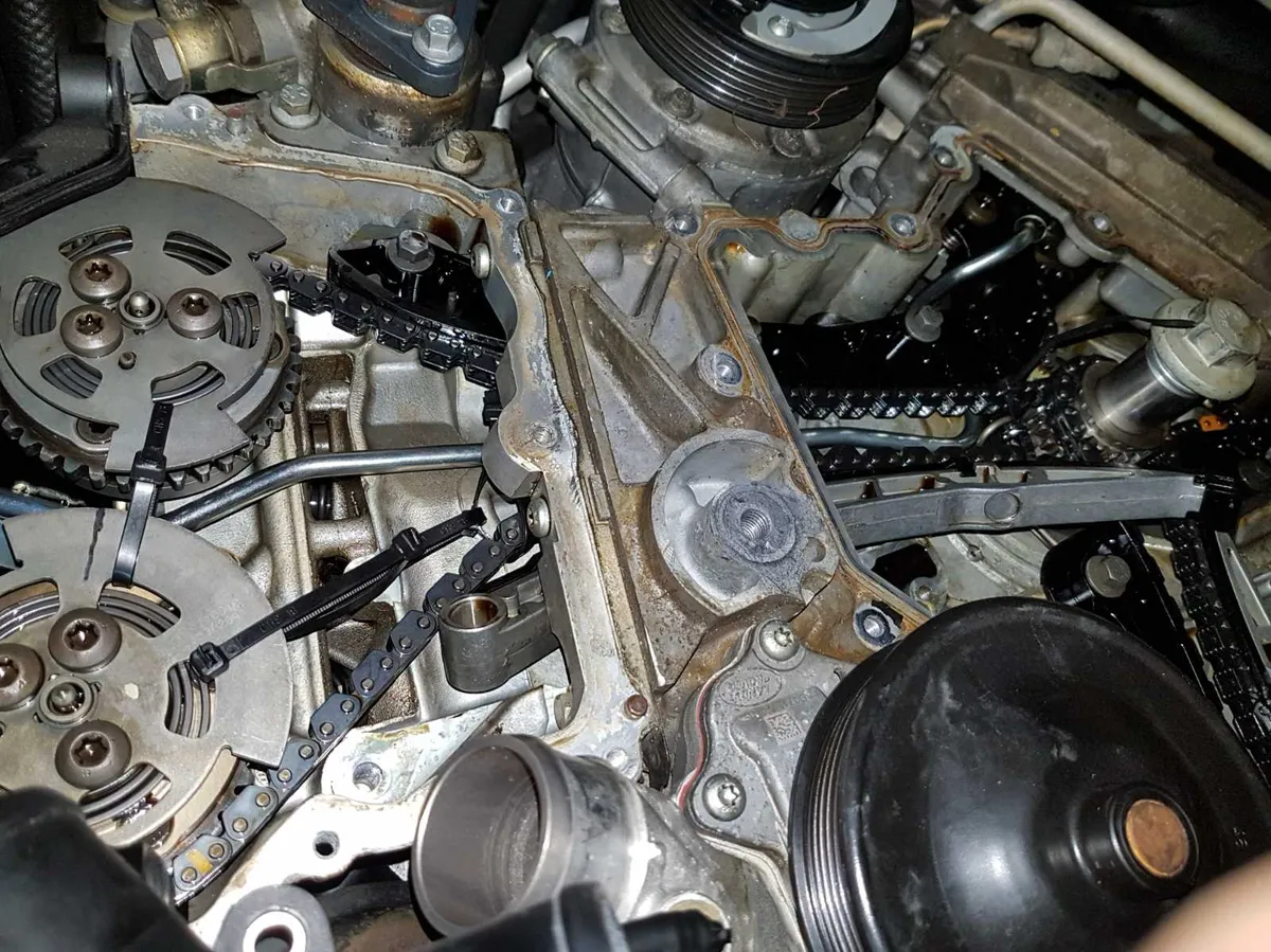Land Rover Jaguar 204DTD Timing Chain Replacement - Image 4