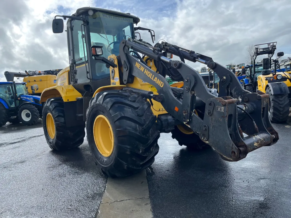 W130B shovel - Image 2