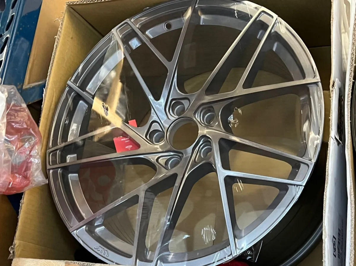 20” Ispiri ffrm 10” 5x112 alloys & tyres
