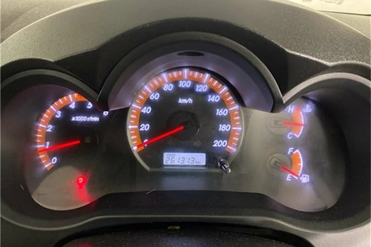 Toyota hilux diesel gauge repair - Image 2