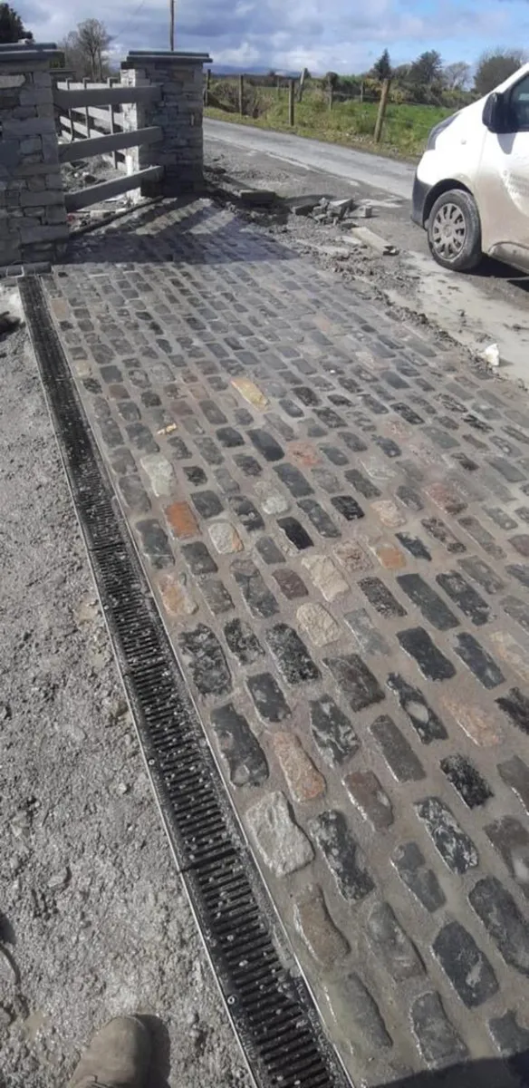 Old Salvage Reclaimed Dublin Cobblestone - Image 2