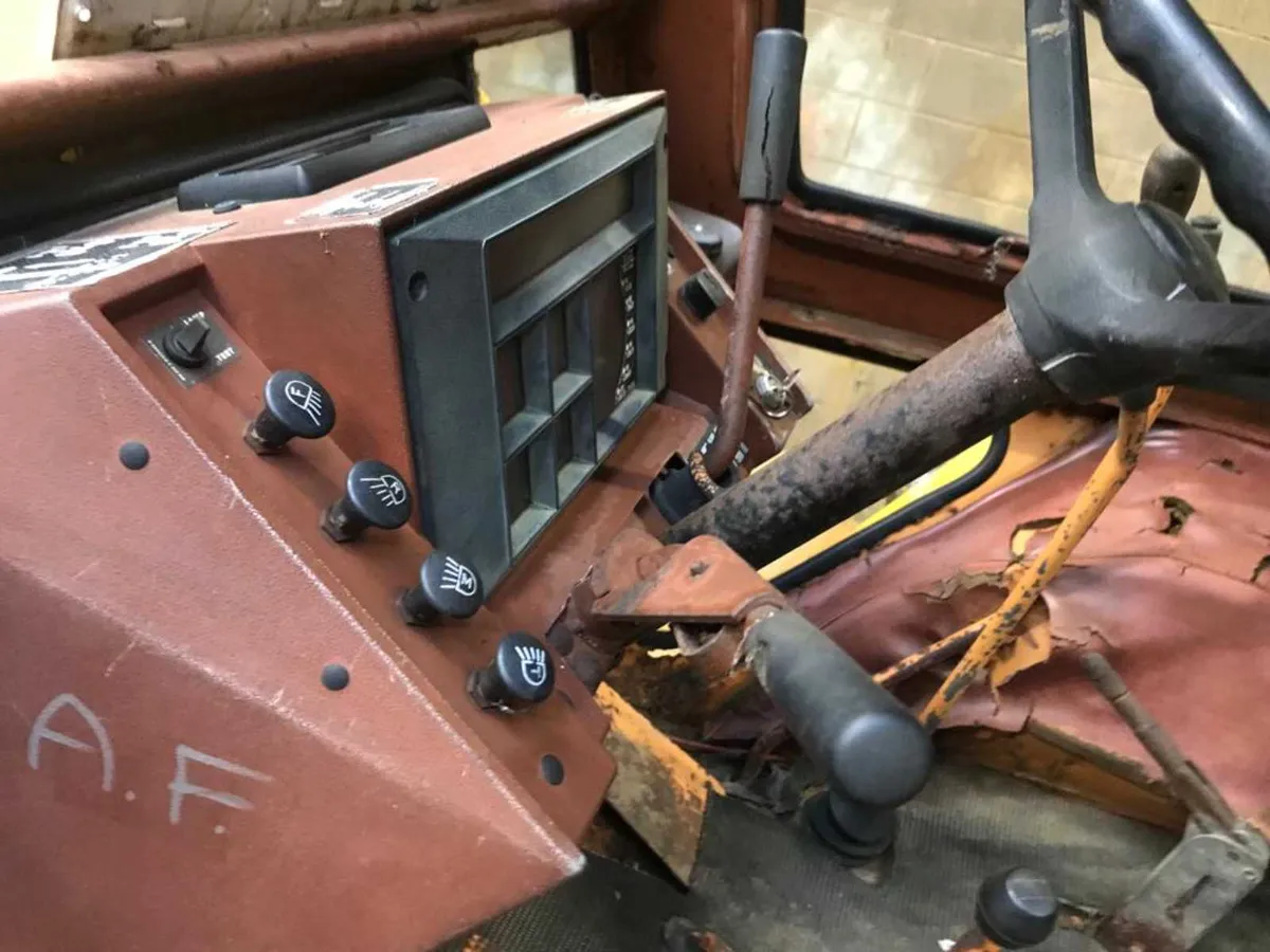 Case 580 g full spec digger loader - Image 2