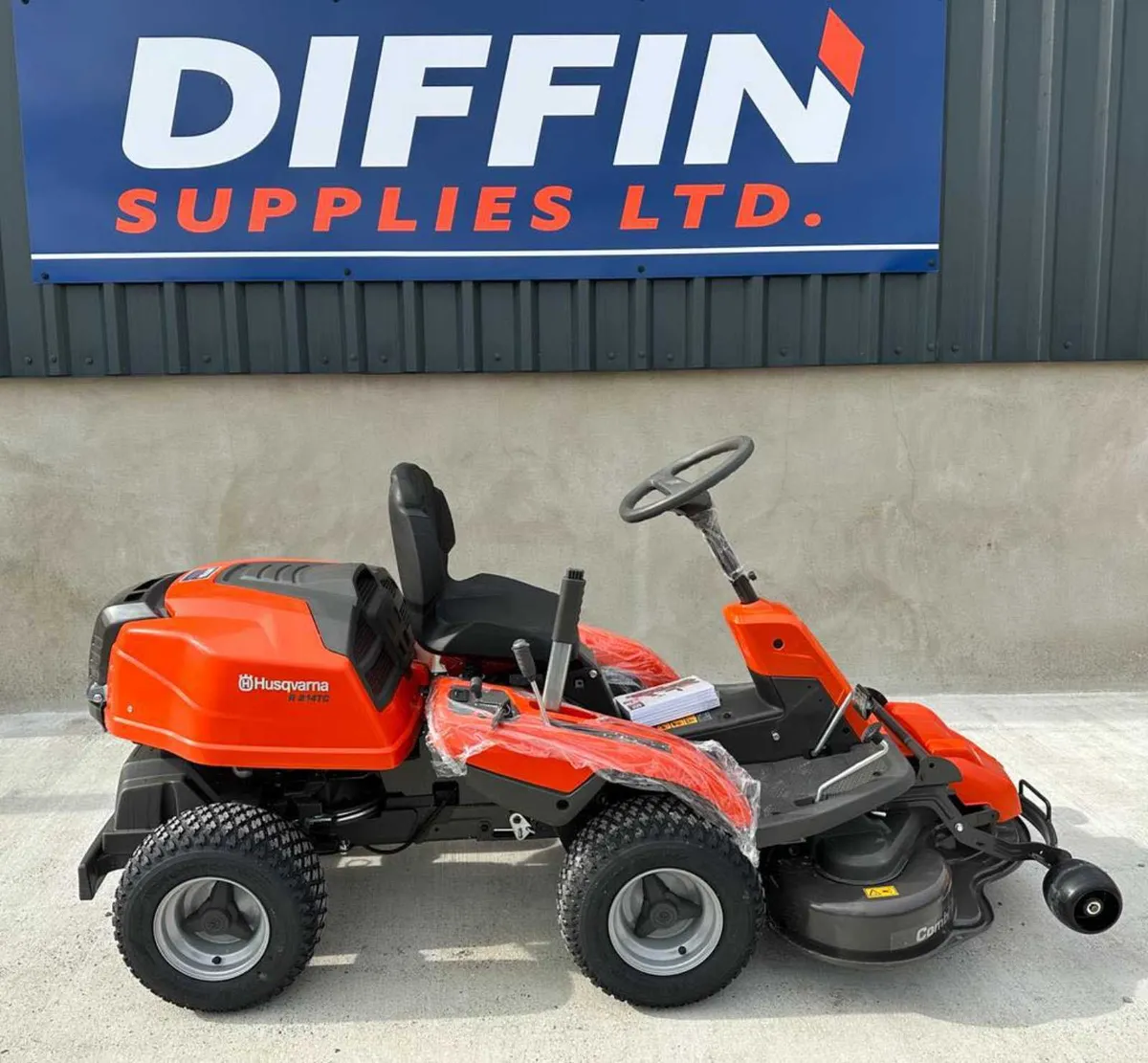 New Husqvarna Rider Mower lawnmower 214 tc