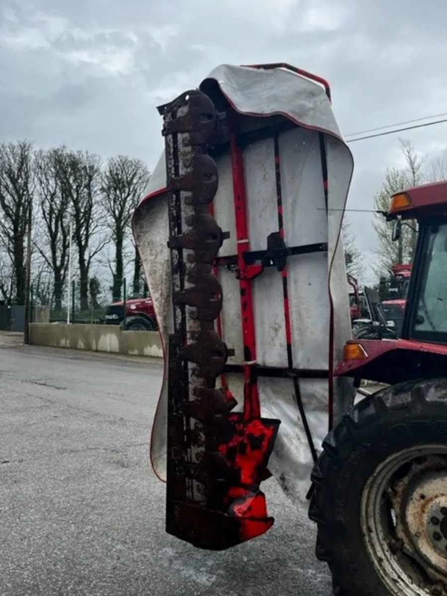 2017 Kuhn GMD 280 Disc Mower 9'2" 22494 P103 - Image 2