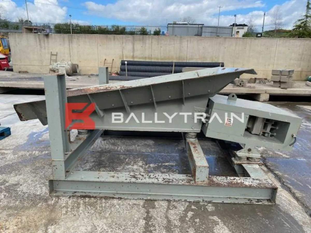 Bruce Feeder & Hopper Bin - Image 2