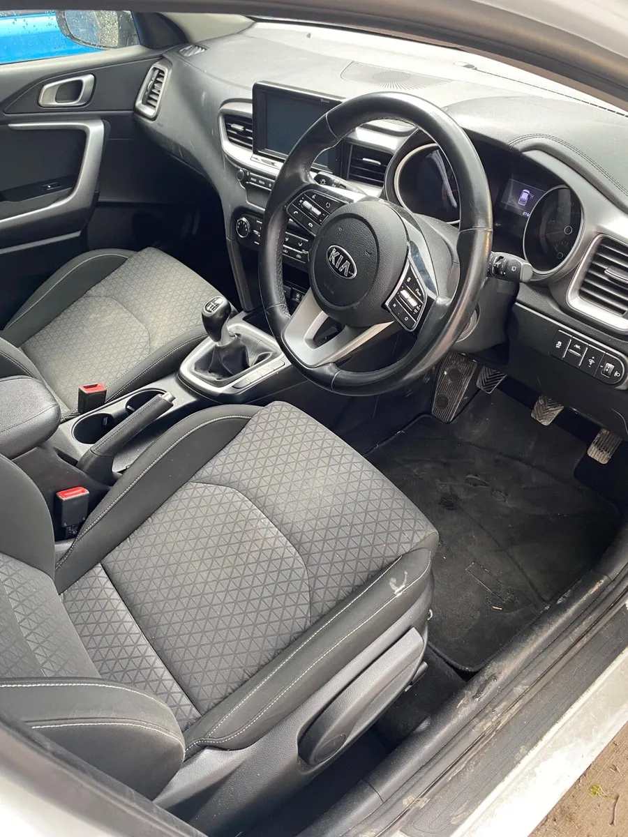 Kia ceed for breaking - Image 3