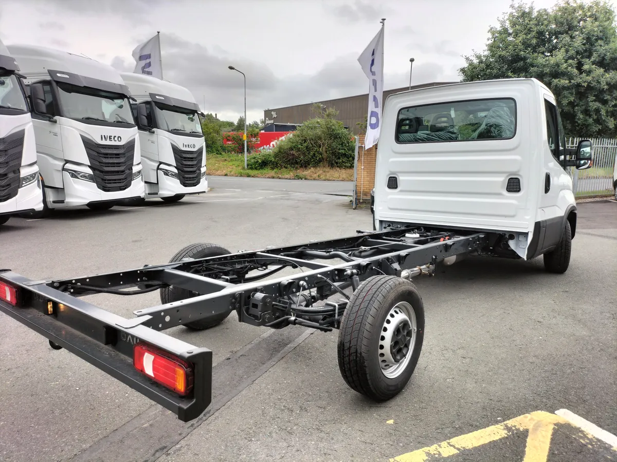 New Iveco Daily 35S14H  Chassis Cab single Wheel - Image 3