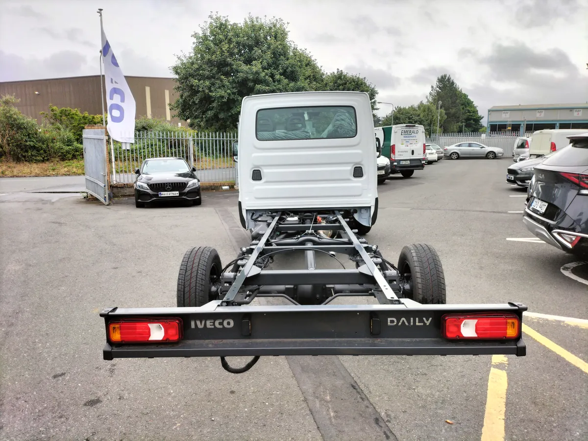 New Iveco Daily 35S14H  Chassis Cab single Wheel - Image 4