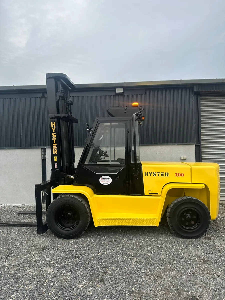 Hyster H7.00XL Forklift - Image 1